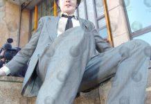 Ex-Babyshambles frontman Pete Doherty displays shambolic load of front