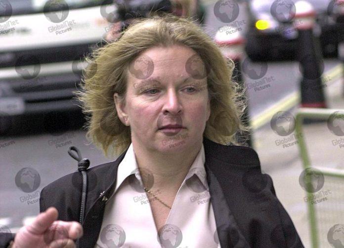 DENA THOMPSON ARRIVES TODAY2